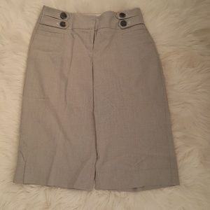 Limited sz 4 checkers cropped wide legs pants